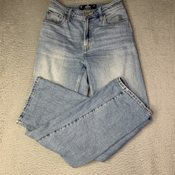 Hollister Denim - Hollister Ultra High Rise Dad Jean Women's size 27x32 Blue Denim